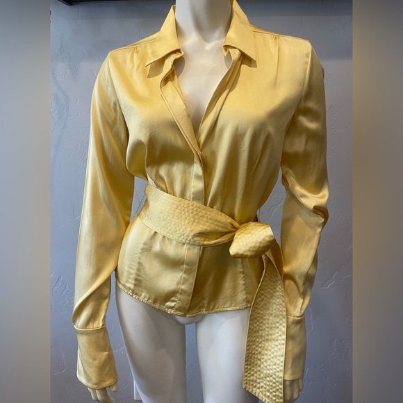 garfield and marks Tops - Women’s silk Garfield and marks Nordstrom royal yellow top size 2